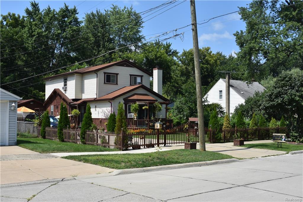 5130 Raymond Avenue - Photo 1