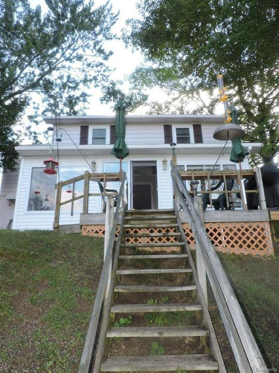 128 Lakeview - Photo 1