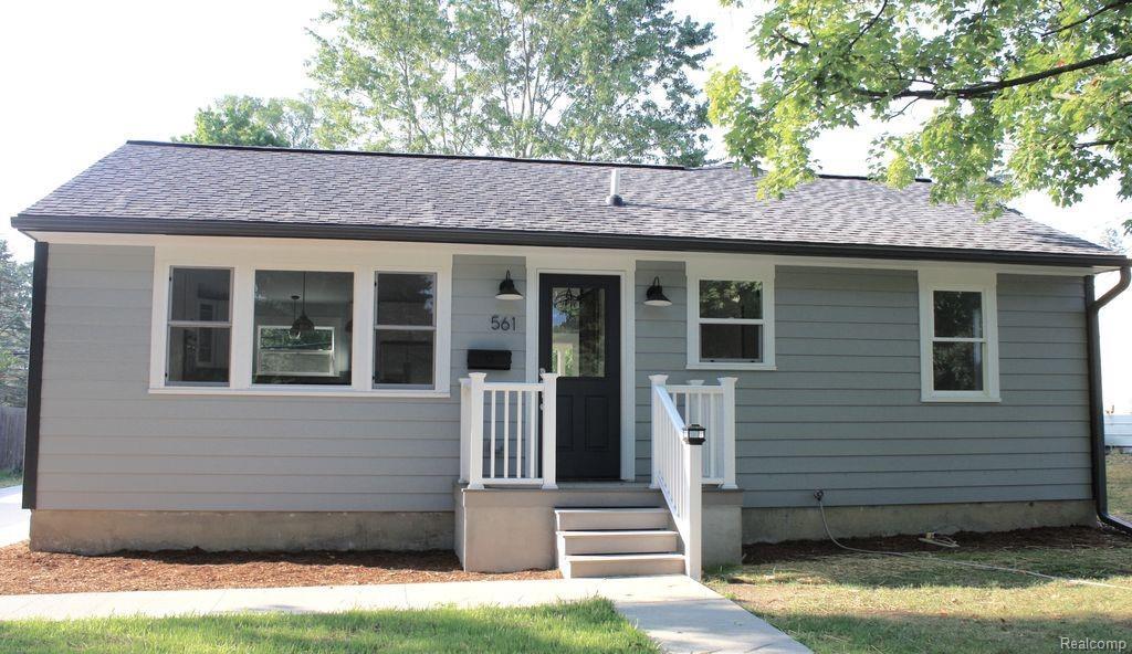 561 Chandler Street - Photo 1