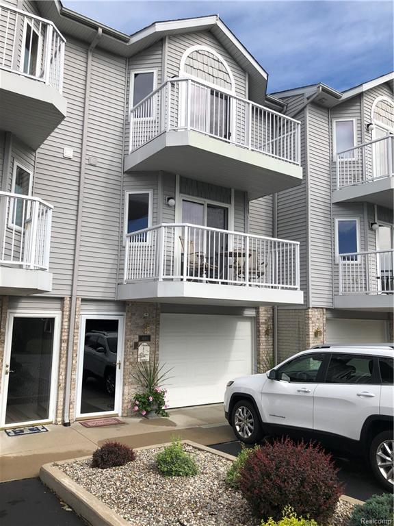 1680 Castleview - Photo 1