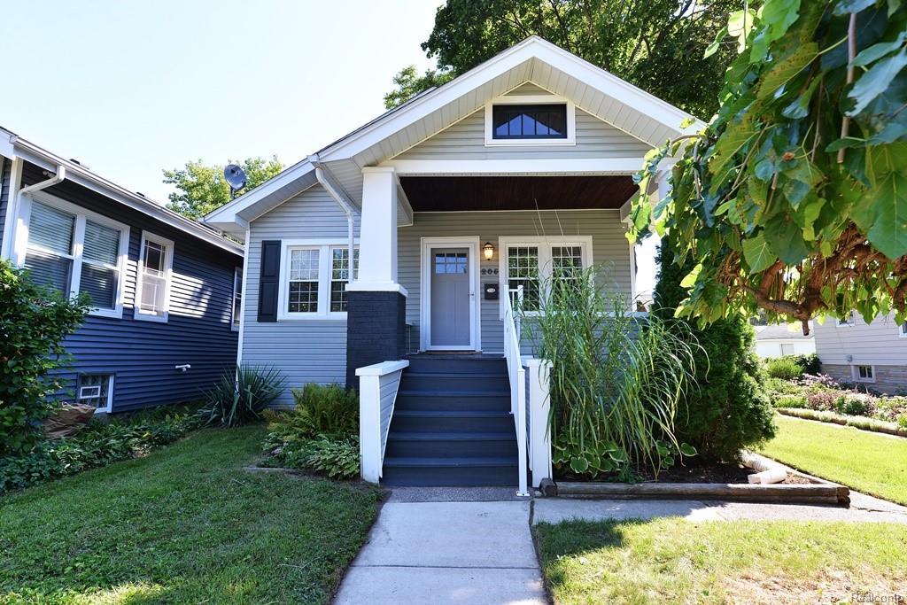 205 Maple Avenue - Photo 1