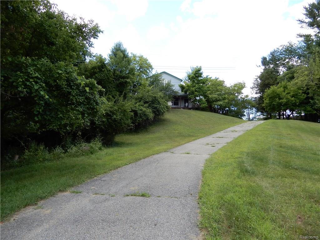 1137 Livernois Road - Photo 1