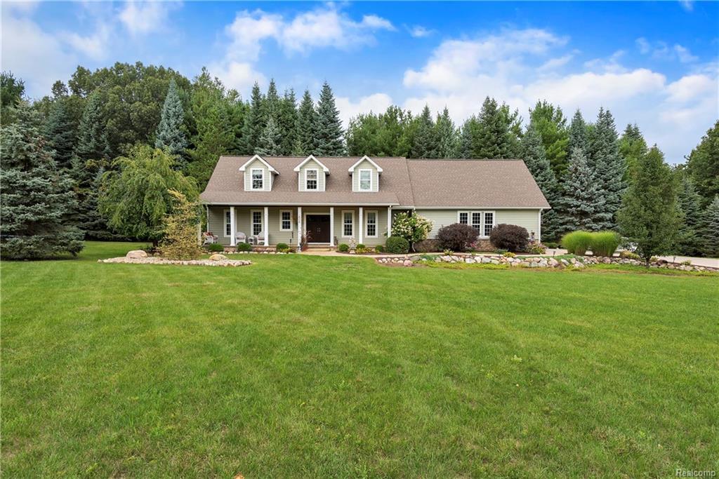 606 Hacker Road - Photo 1