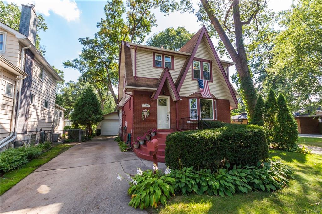935 Drayton Street - Photo 1