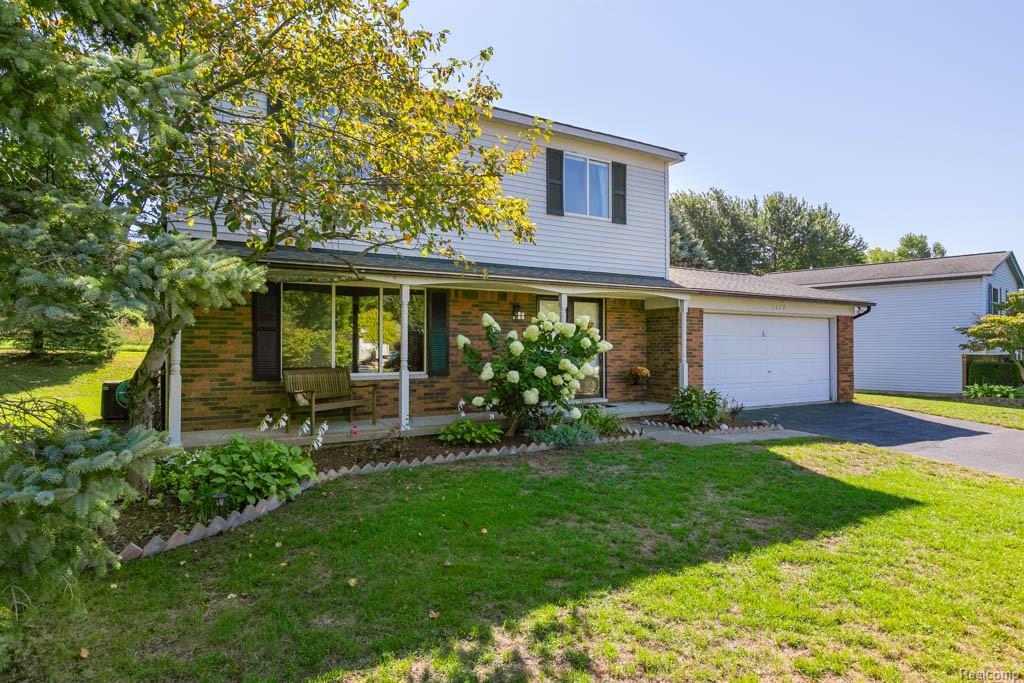 1117 Keble Lane - Photo 1