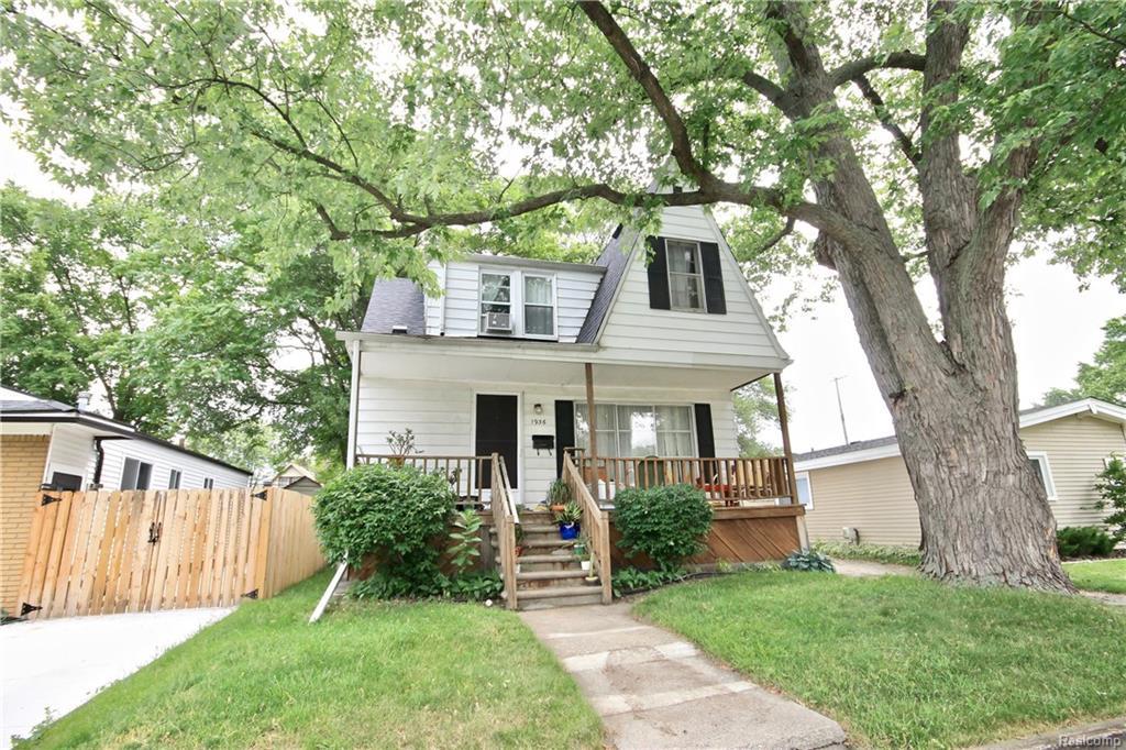 1936 Farrow Street - Photo 1