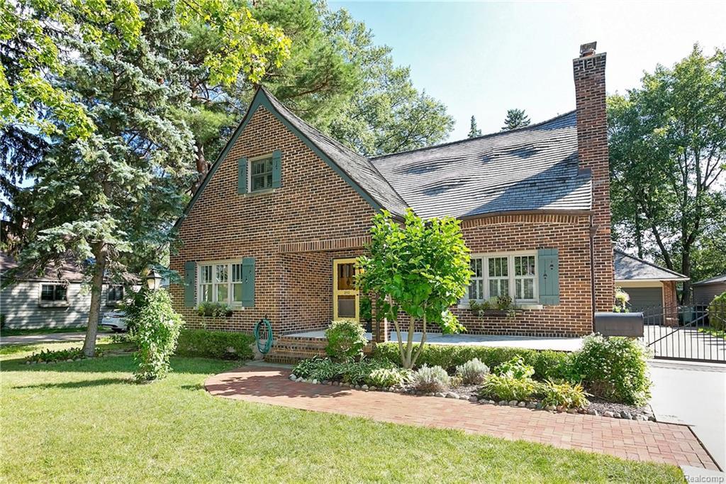 2112 Yorkshire Road - Photo 1