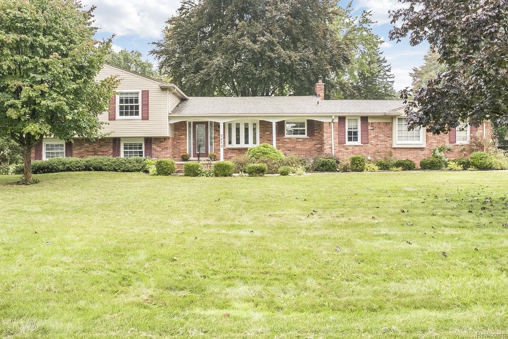 3670 Berkshire Drive - Photo 1