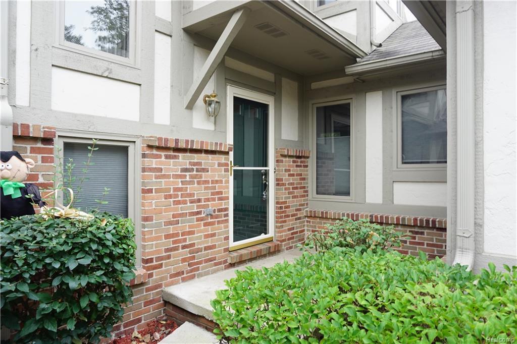41953 Saratoga Circle - Photo 1