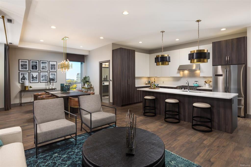 999 Maiden Lane - Photo 1