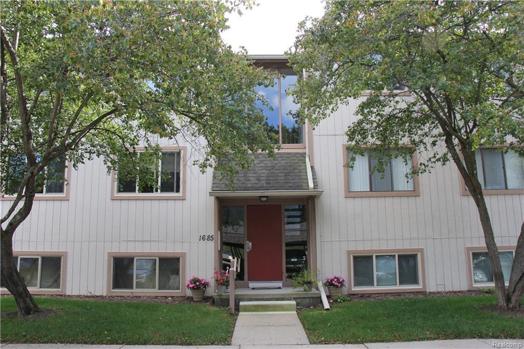 1685 Riverside Drive - Photo 1