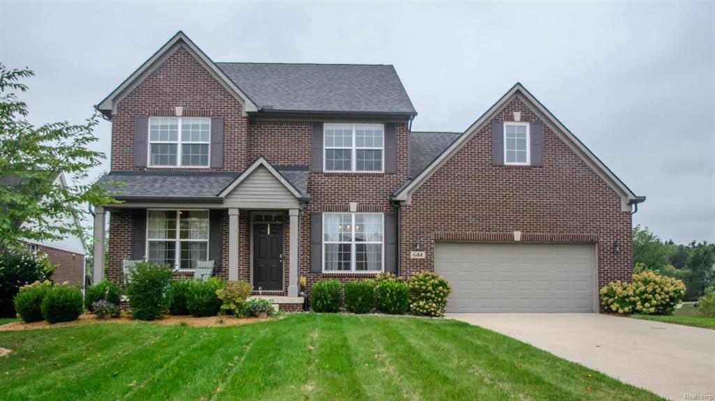 644 Parkside Court - Photo 1