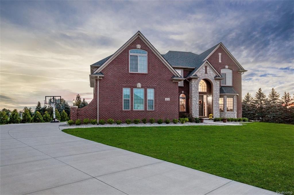 48391 Sherwood Drive - Photo 1