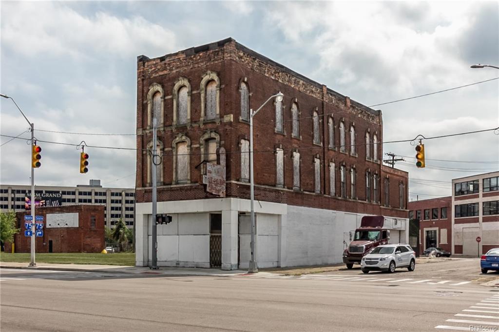 2455 Grand River Avenue - Photo 1