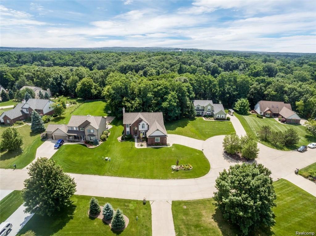 921 Ridgeview Circle - Photo 1