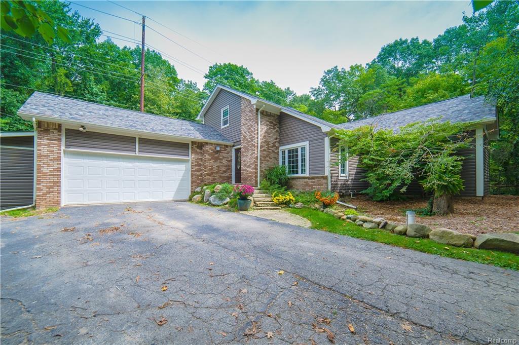 1075 Granger Road - Photo 1