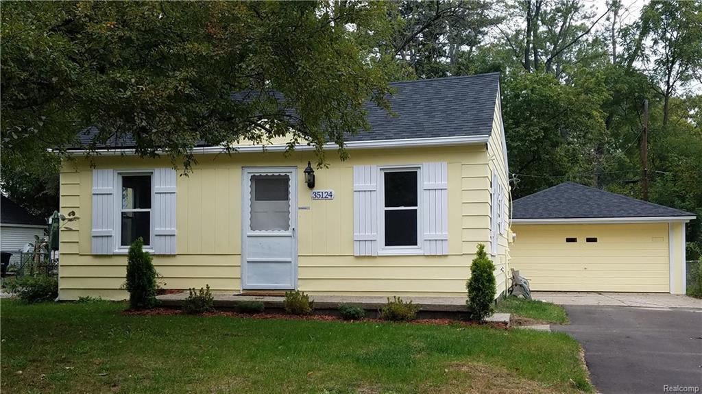 35124 Hazelwood Street - Photo 1