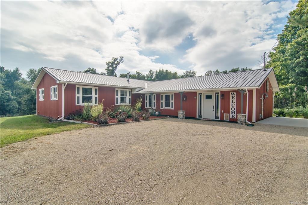 723 Shaw Road - Photo 1