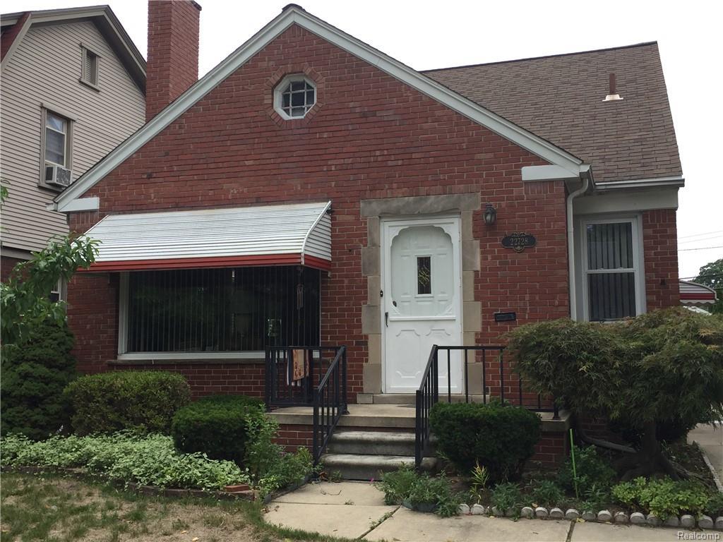 22728 Wellington Street - Photo 1