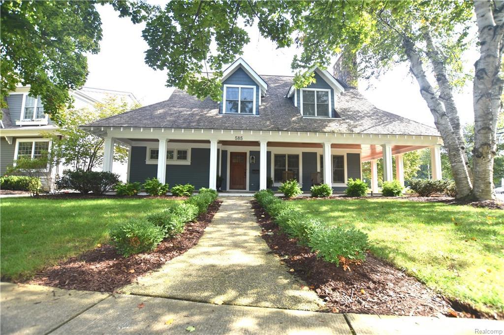 585 Golf View Boulevard - Photo 1