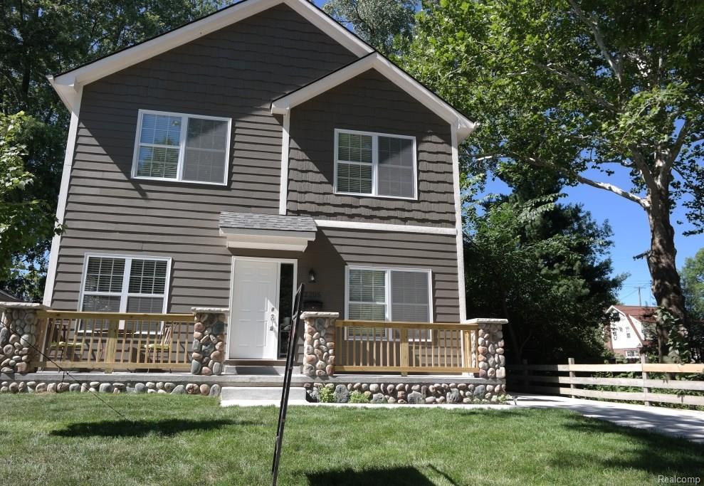 2205 Brockton - Photo 1