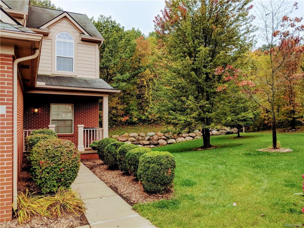 6987 Stonewood Place Drive - Photo 1