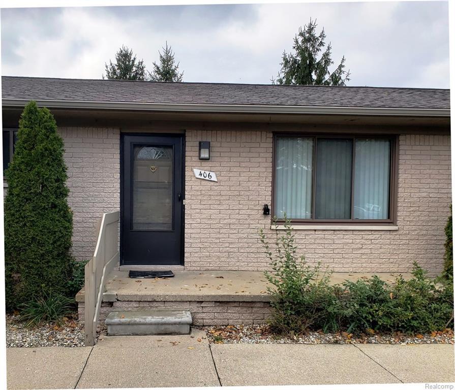 406 Hillcrest Court - Photo 1