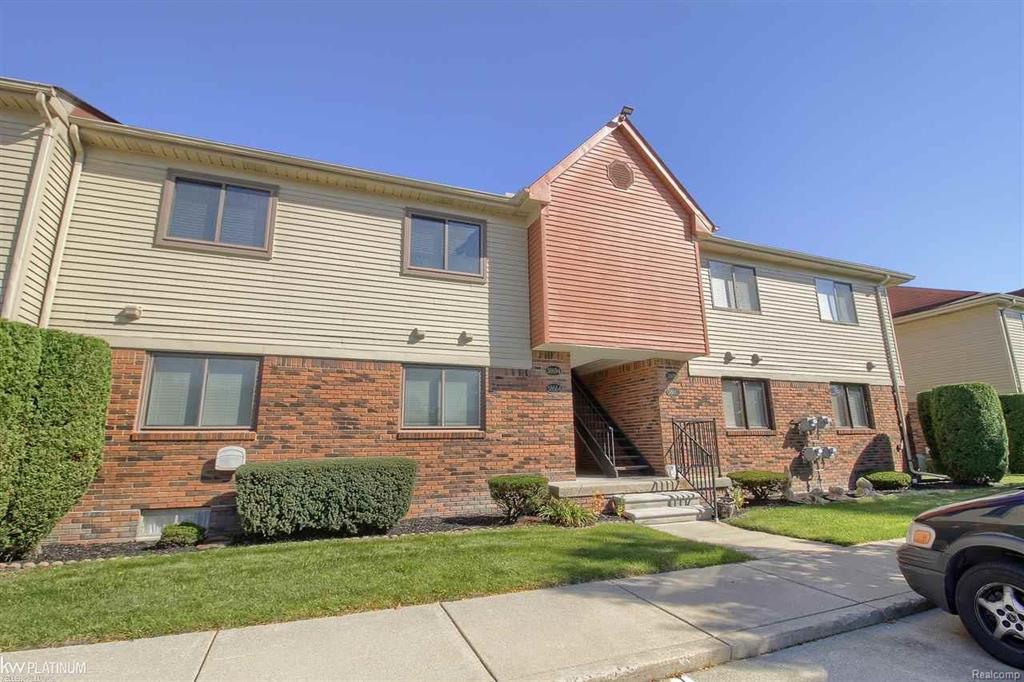 38664 Lanse Creuse St - Photo 1