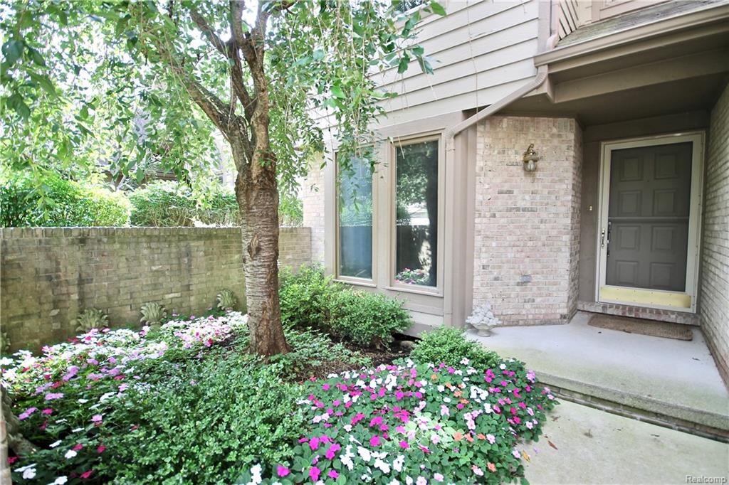 4813 Pelican Way - Photo 1