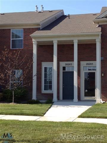 28203 Pointe Dr - Photo 1