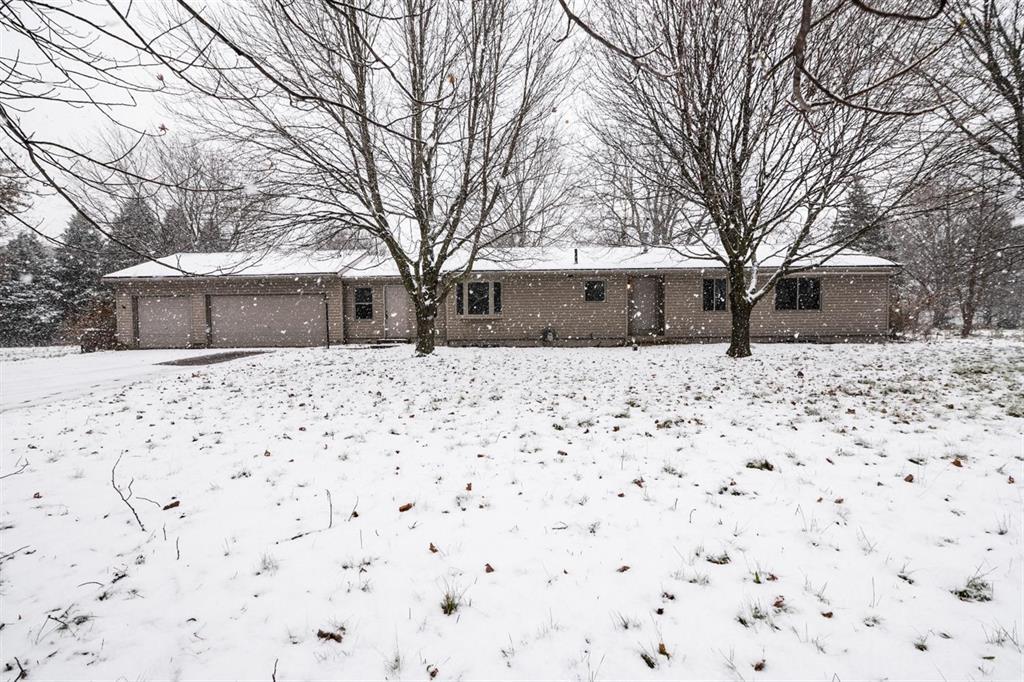 757 Country Road - Photo 1