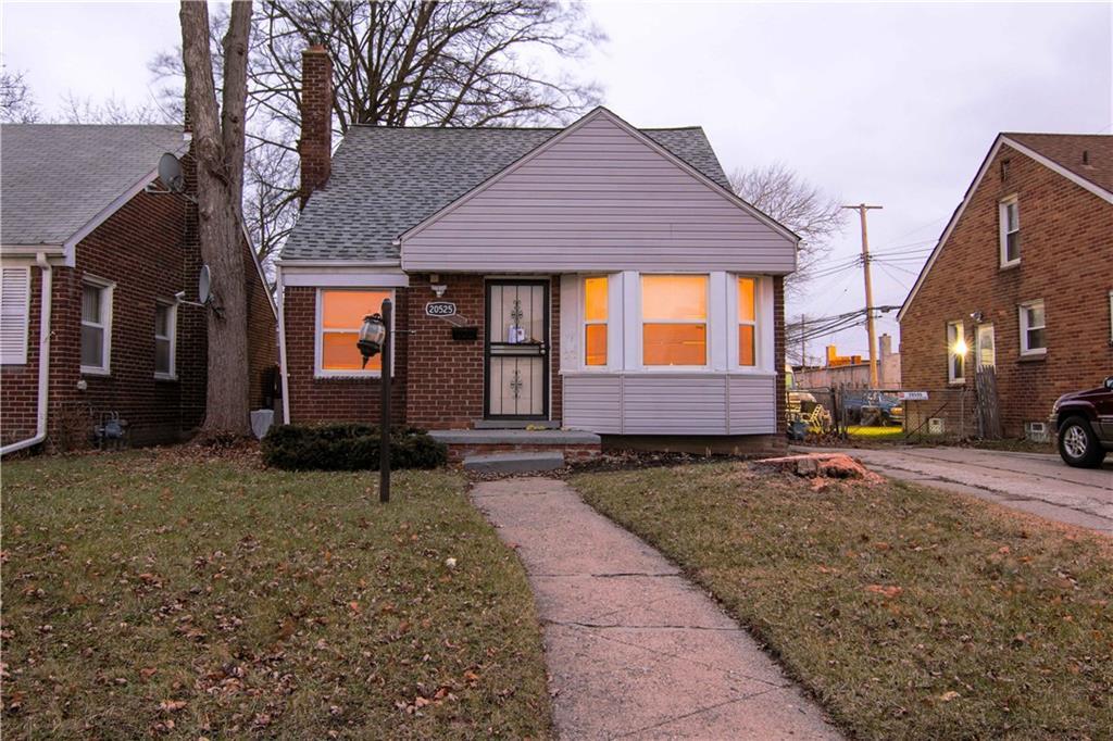 20525 Tracey Street - Photo 1