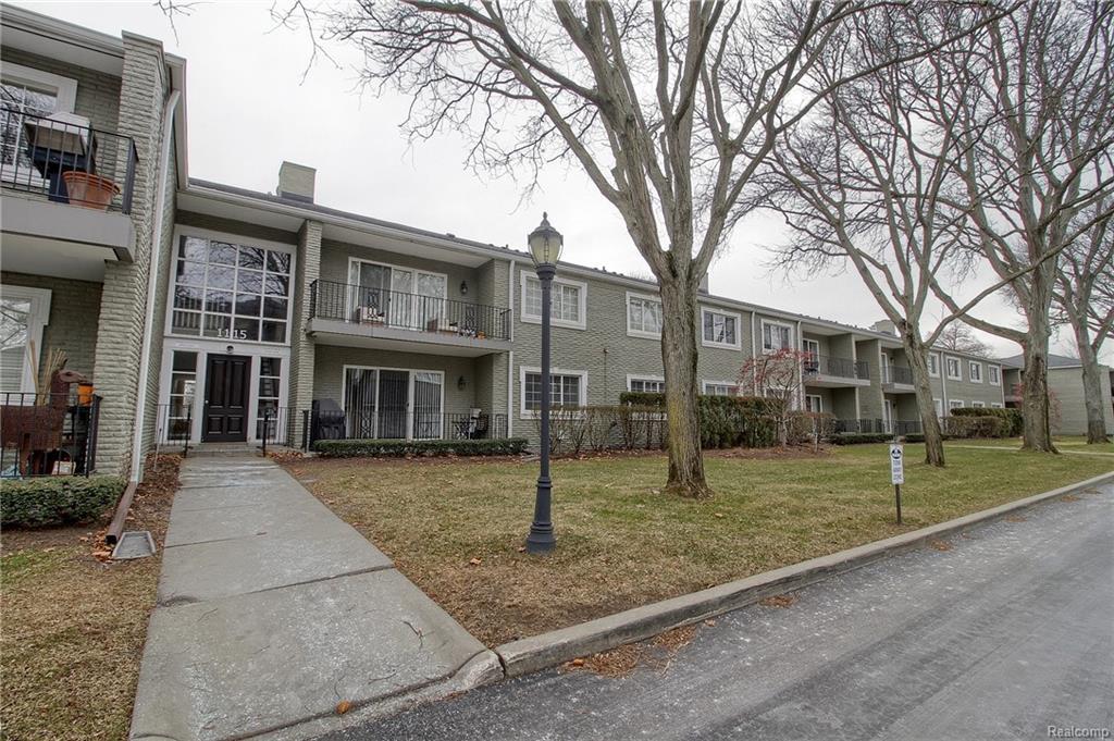 1115 Old Woodward Avenue - Photo 1