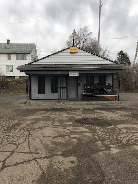 3207 Saginaw Street - Photo 1