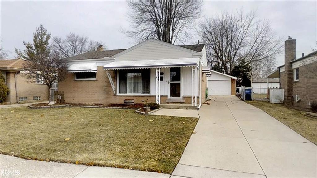 31606 Newport - Photo 1