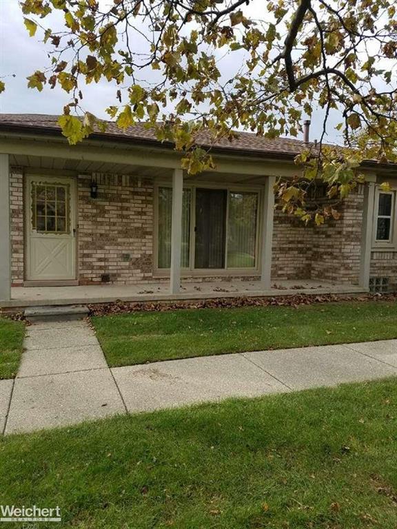 49536 Roxbury - Photo 1