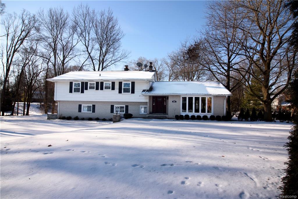 3901 Chestnut Hill Court - Photo 1