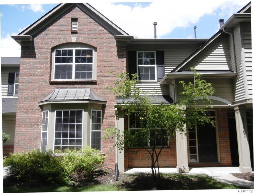 47671 Pembroke Drive - Photo 1