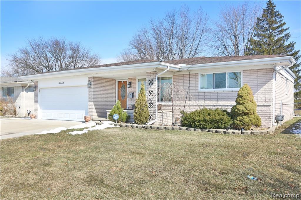 36654 English Drive - Photo 1