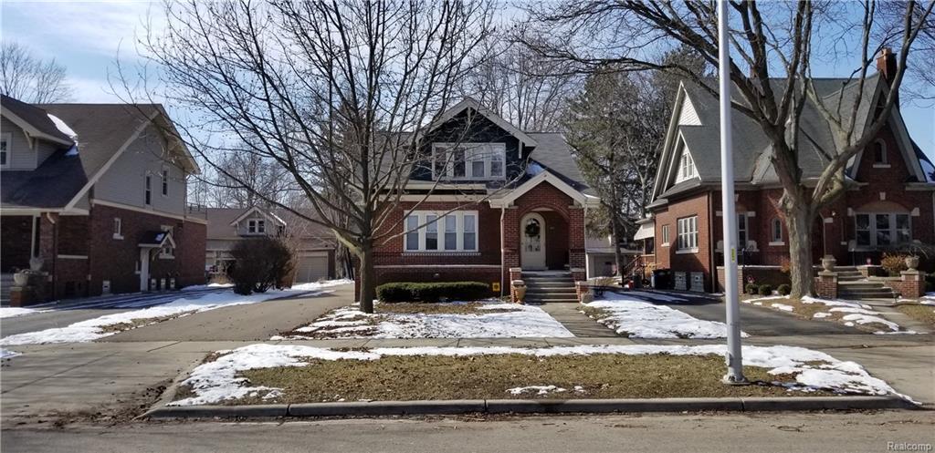 855 Saint Clair Avenue - Photo 1