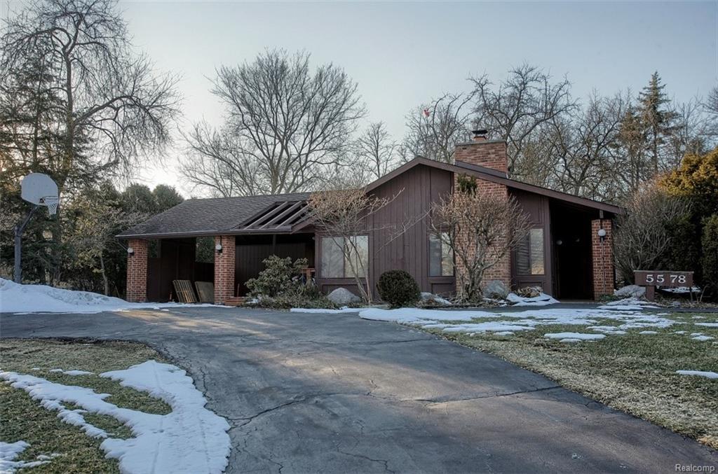 5578 Perrytown Drive - Photo 1