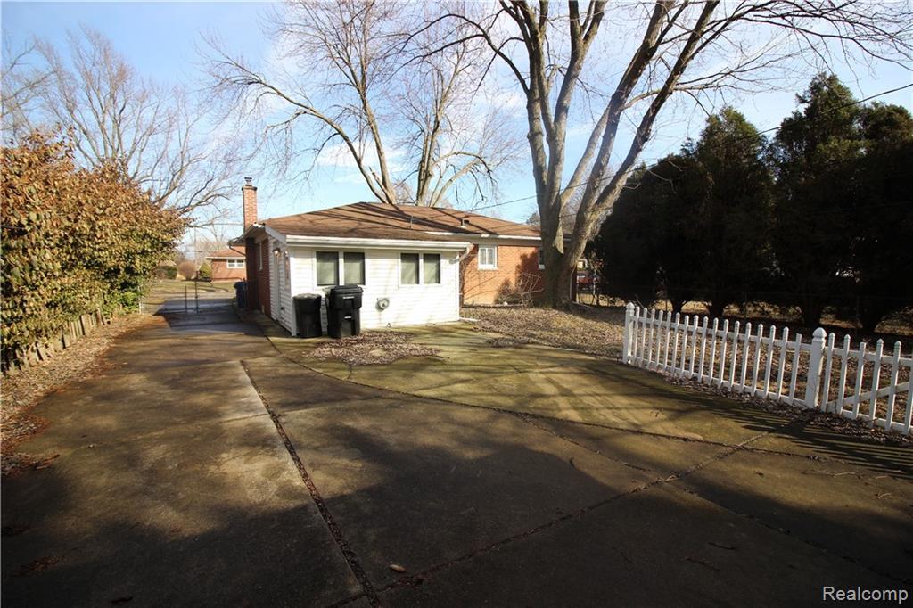 12035 Farley - Photo 1