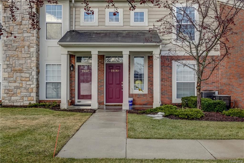 28193 Oakmonte Circle - Photo 1