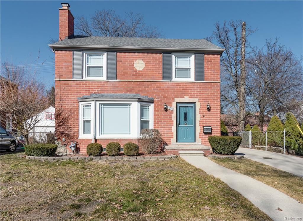 1101 Claremont Street - Photo 1