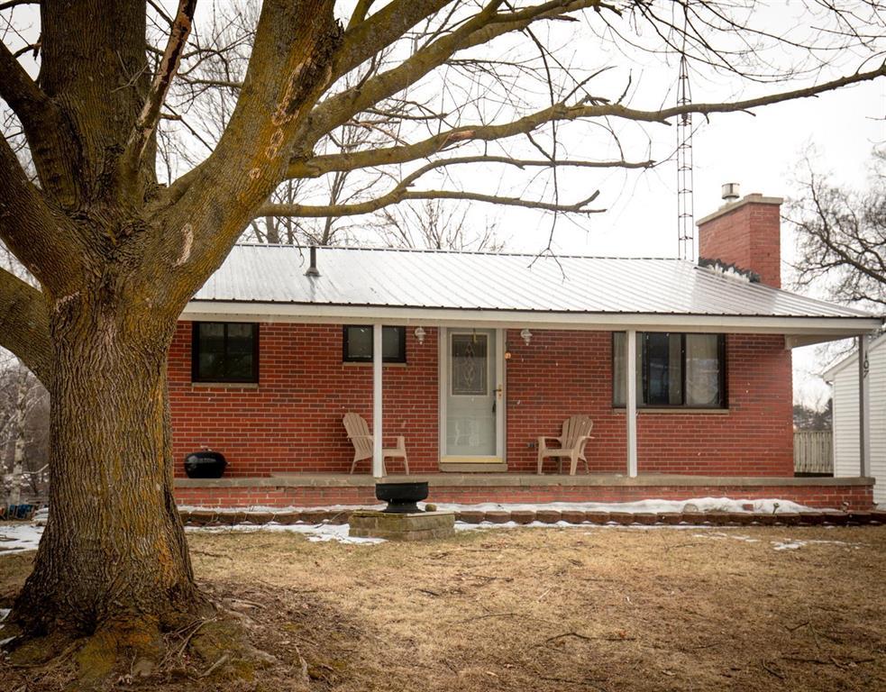 107 Kathy Lane - Photo 1