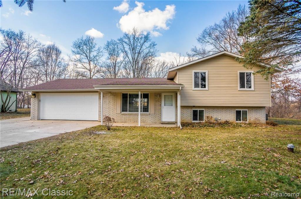 568 Tomahawk Trail - Photo 1