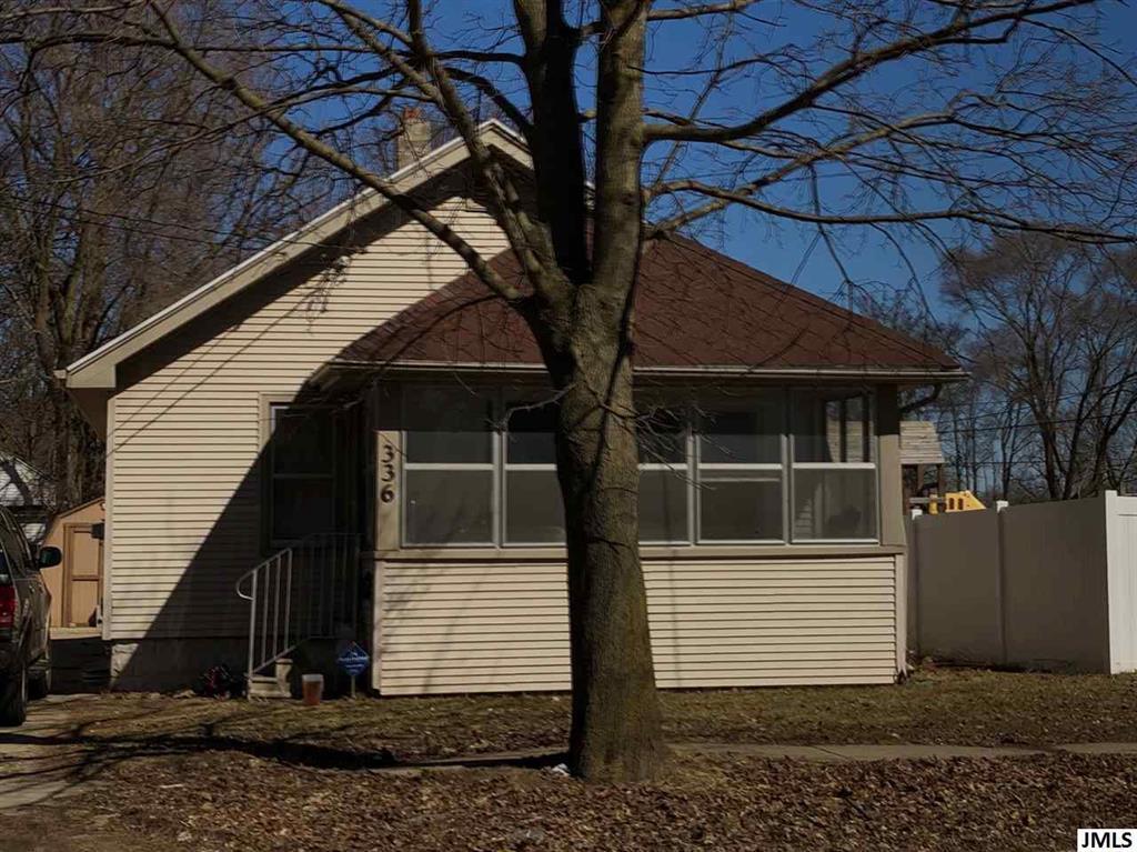 336 Prospect St - Photo 1