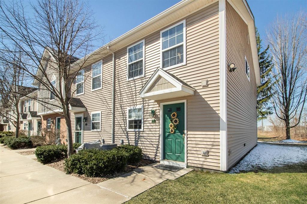 710 Middle Street - Photo 1