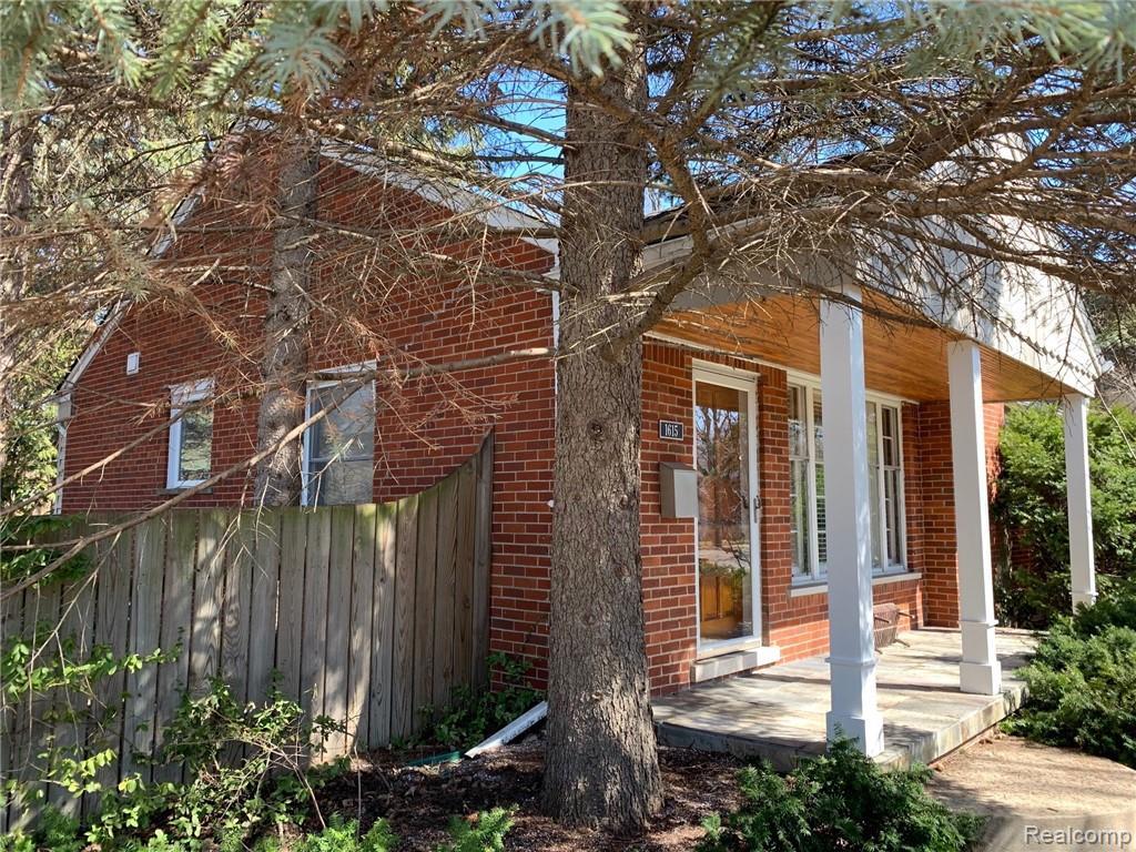 1615 Croft Road - Photo 1