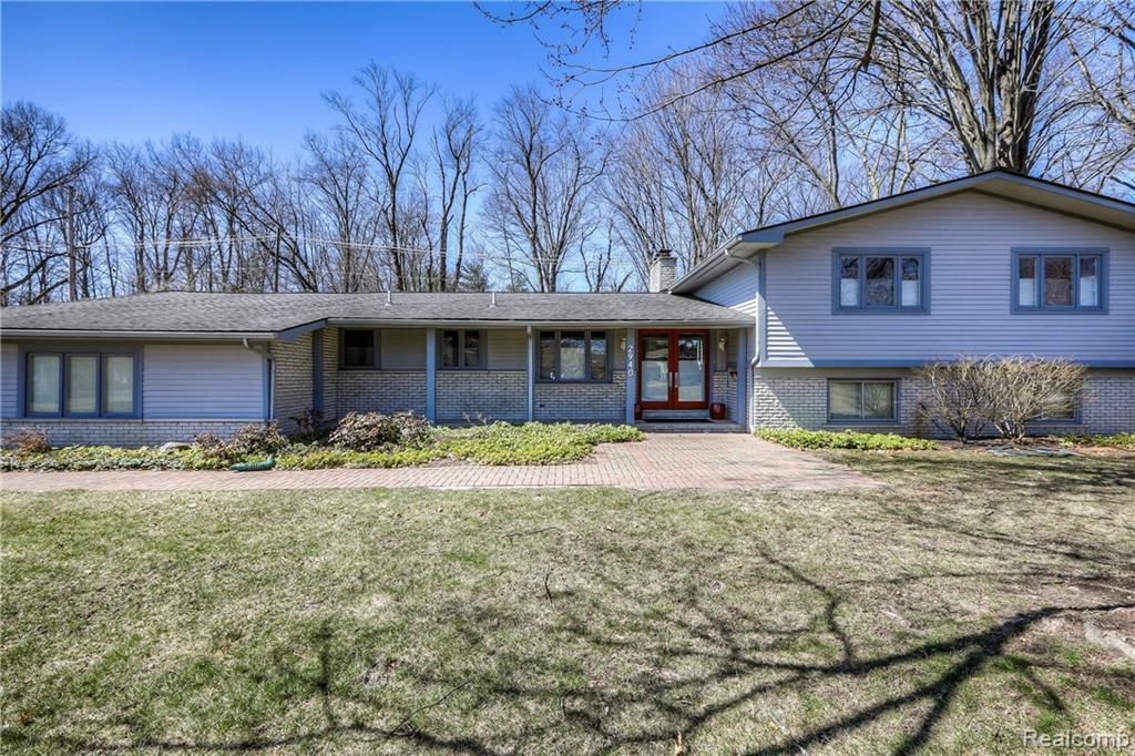 2940 Masefield Drive - Photo 1